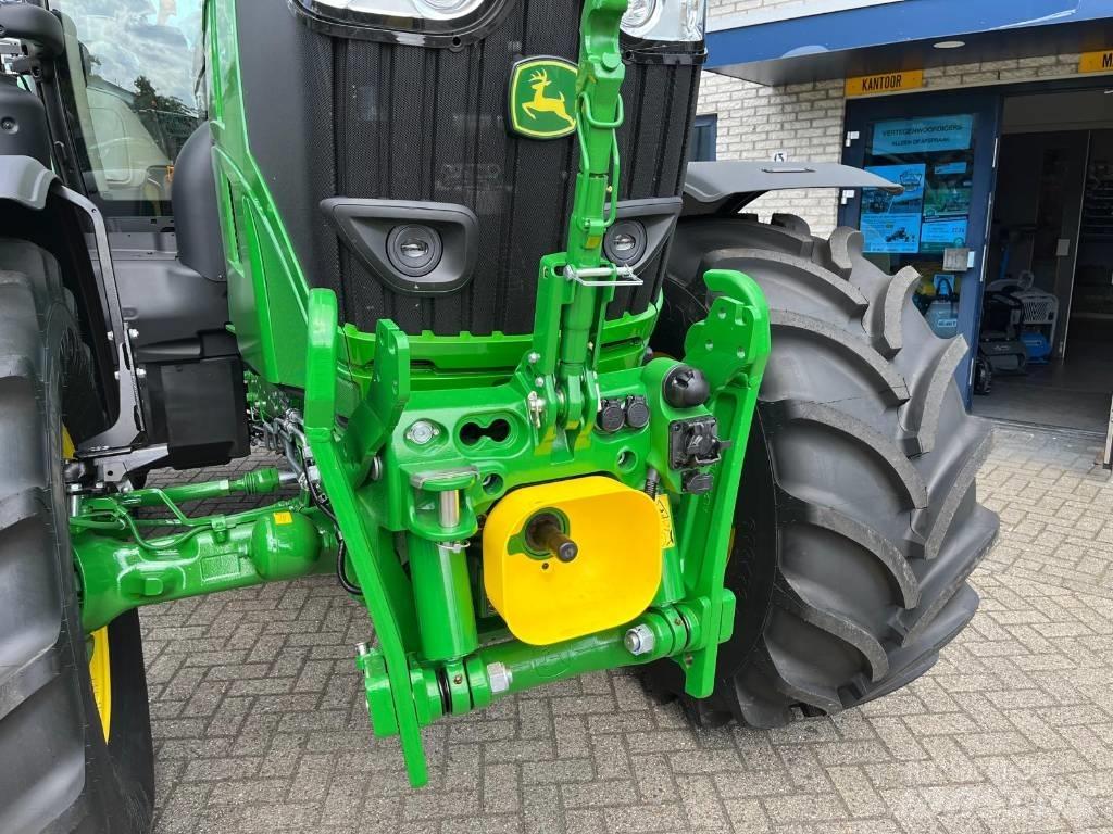 John Deere 6R195 Traktorit