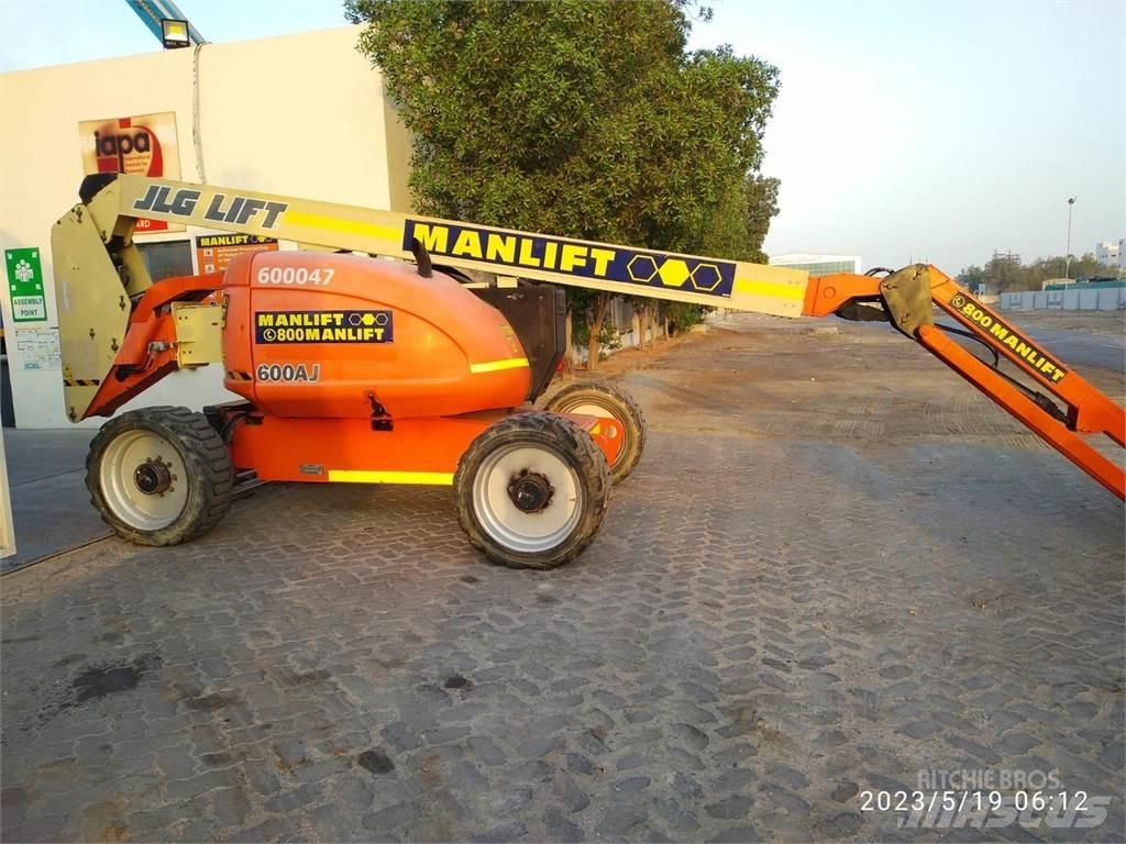 JLG 600AJ Kuukulkijat