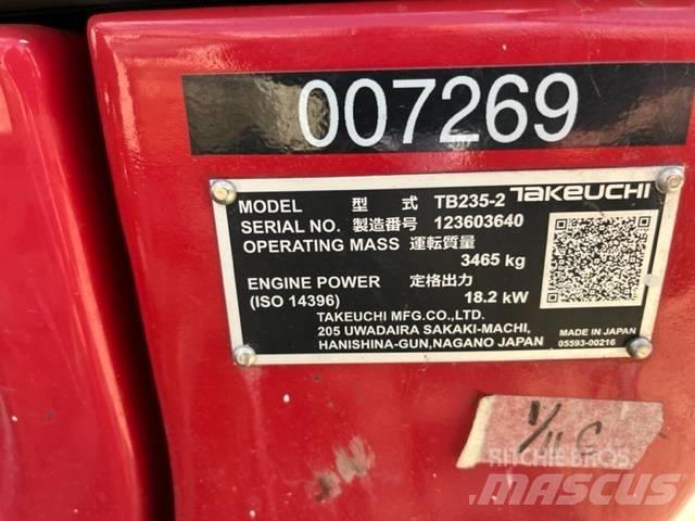 Takeuchi TB235 Minikaivukoneet < 7t