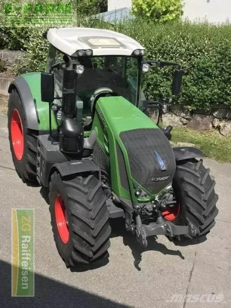 Fendt 828 vario s4 Traktorit