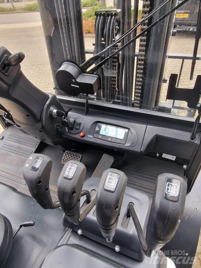 Bobcat B 30 X-7 Plus Sähkötrukit