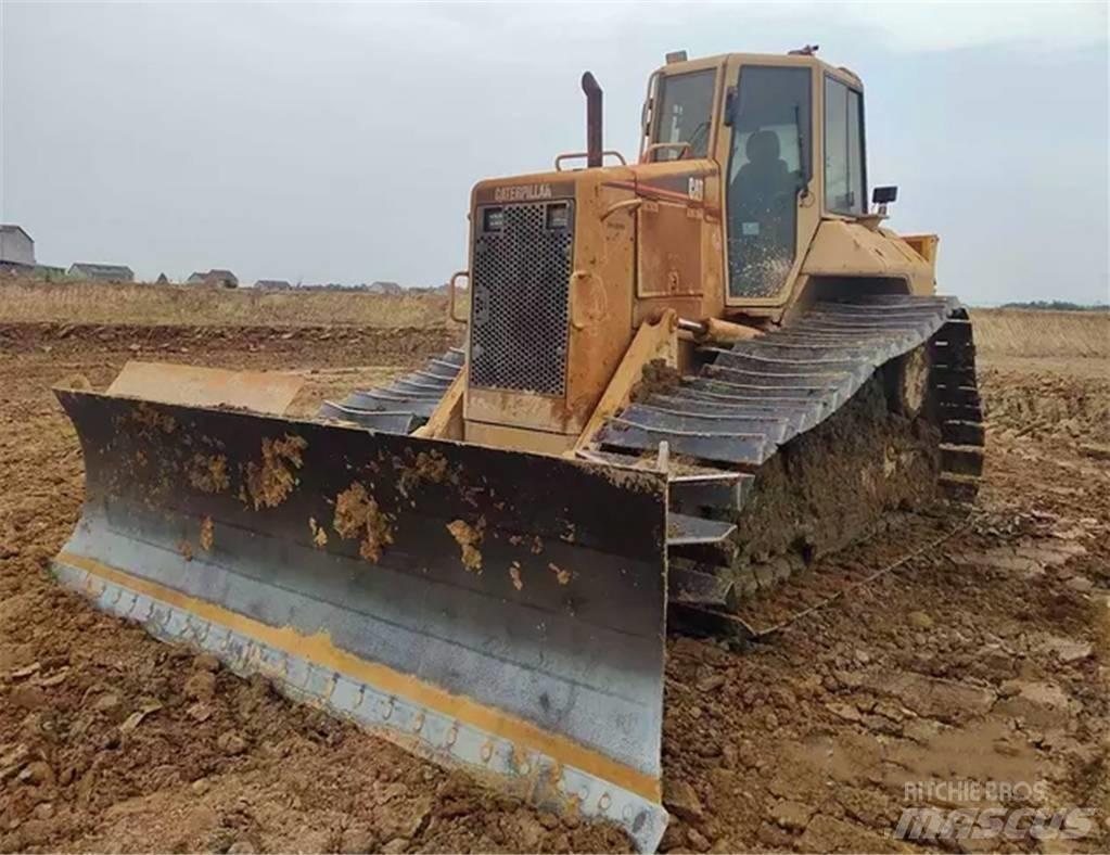 CAT D 5 N Telaketjupuskutraktorit