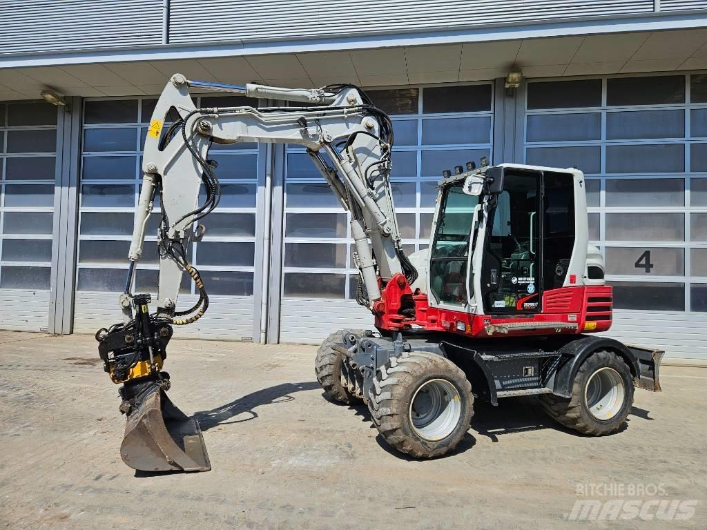 Takeuchi TB295W Pyöräkaivukoneet