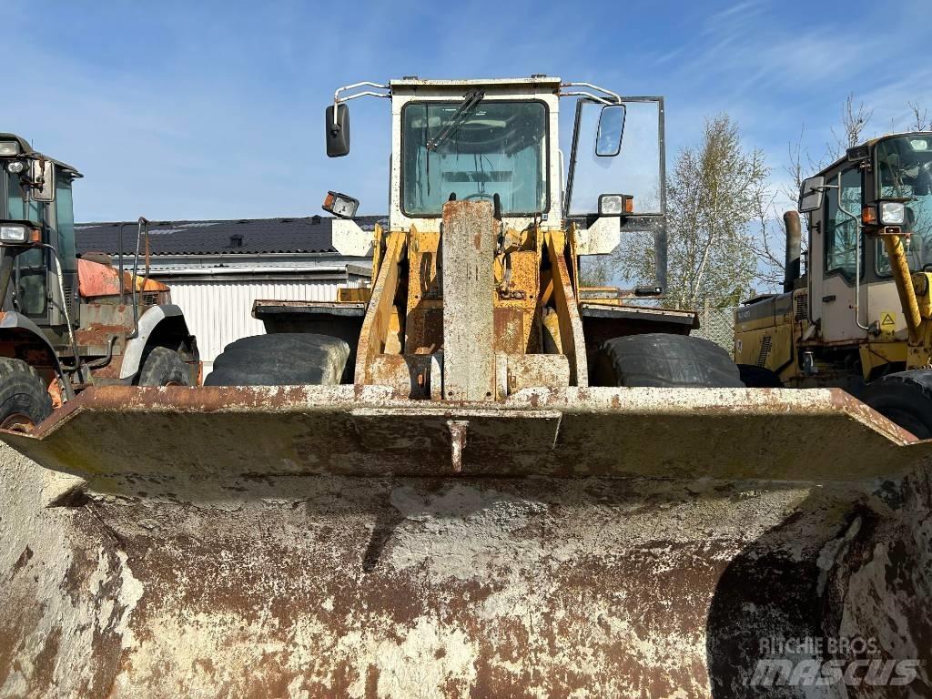 Liebherr L 551 Pyöräkuormaajat