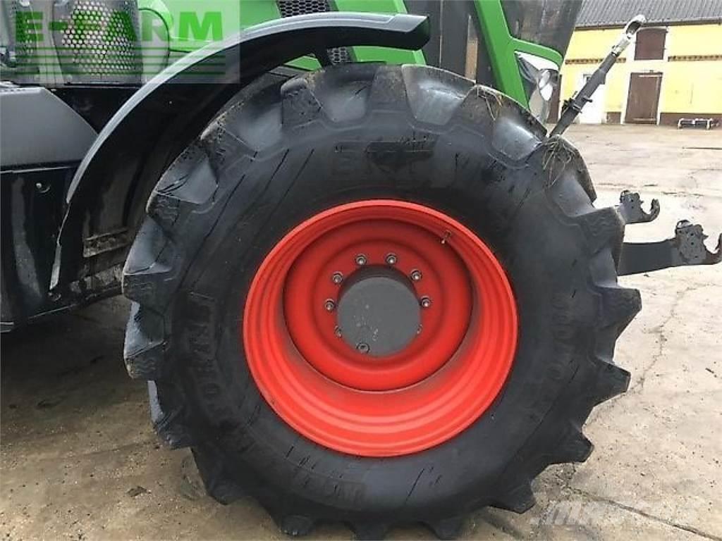 Fendt 828 vario Traktorit
