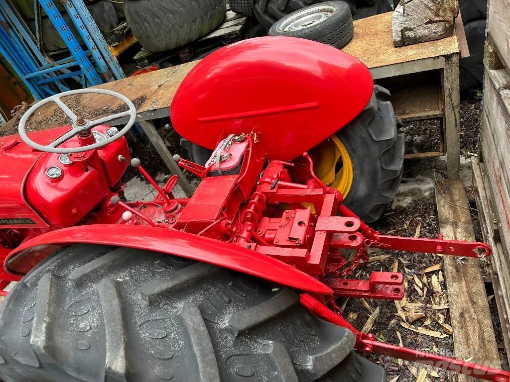 David Brown 850 Traktorit