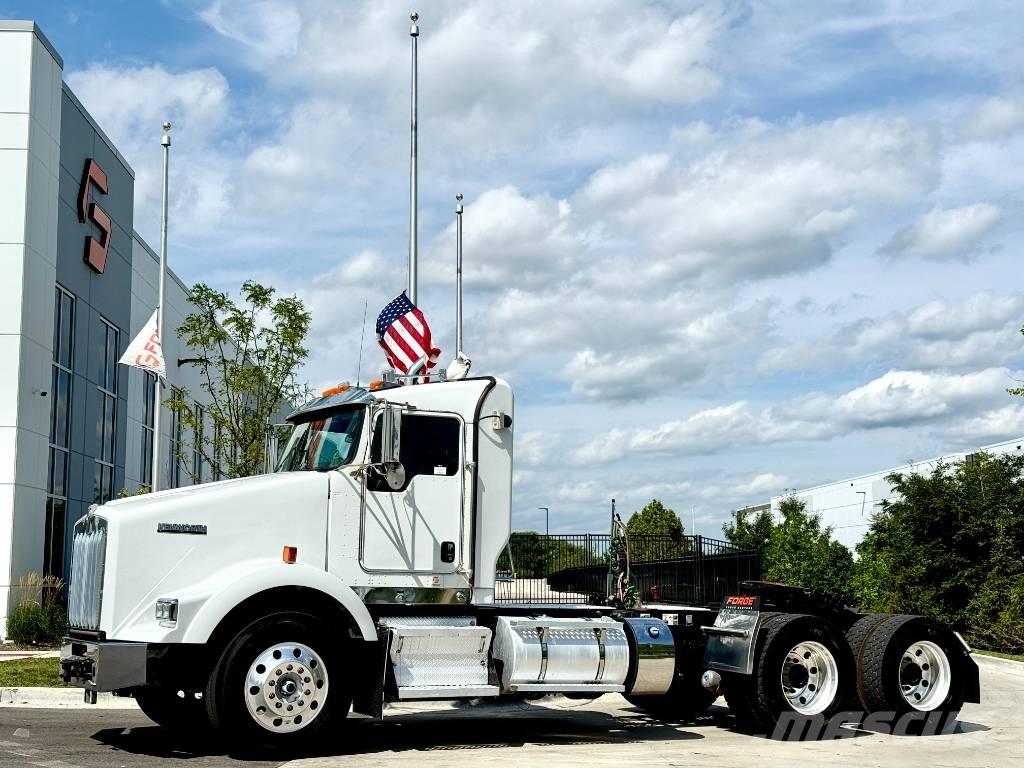 Kenworth T 800 Vetopöytäautot