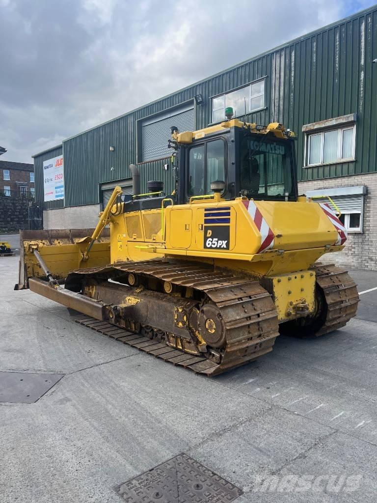 Komatsu D65PX-18E0 Telaketjupuskutraktorit