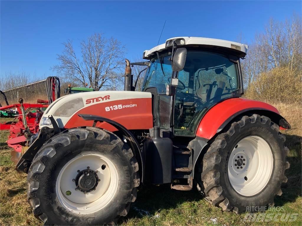 Steyr 6135 Profi Traktorit