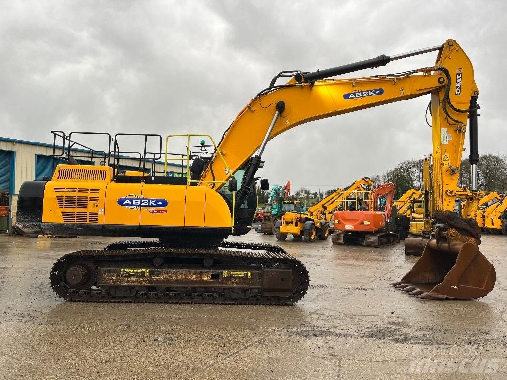 JCB JS370 LC Telakaivukoneet