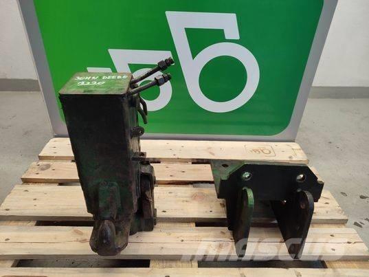 John Deere 3220 hook Ohjaamo ja sisusta
