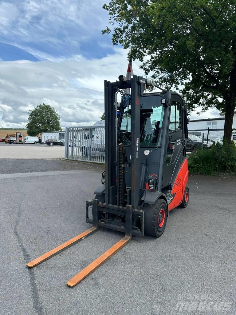 Linde H25T Nestekaasutrukit