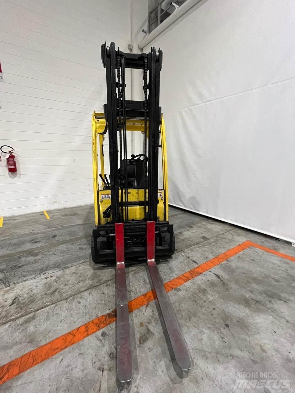 Hyster J2.0XN Sähkötrukit
