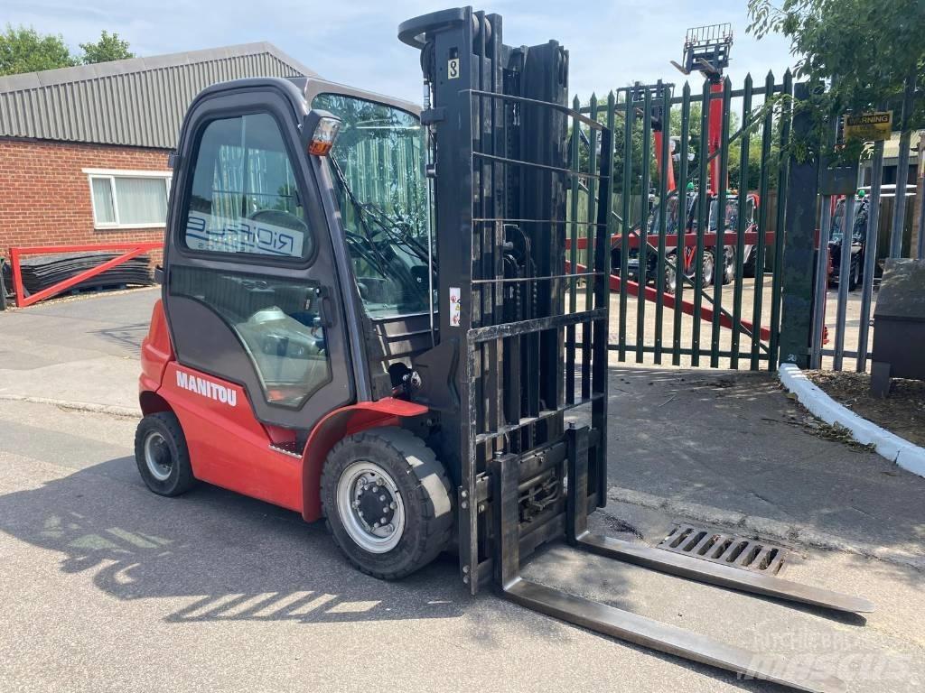 Manitou Mi25D Dieseltrukit