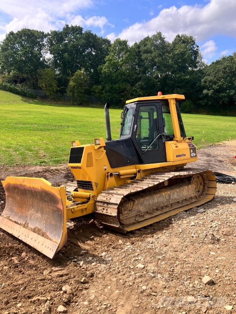 Komatsu D 41 P-6 Telaketjupuskutraktorit
