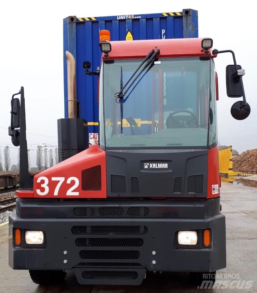 Kalmar T2 Terminaalitraktorit