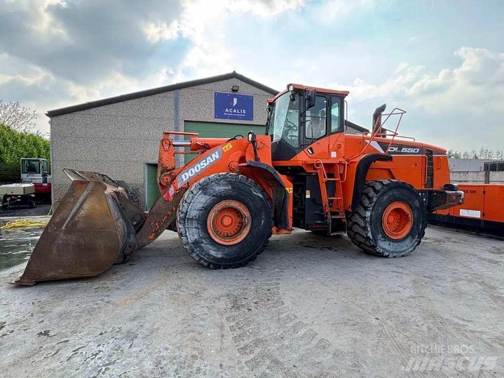 Doosan DL550 Pyöräkuormaajat