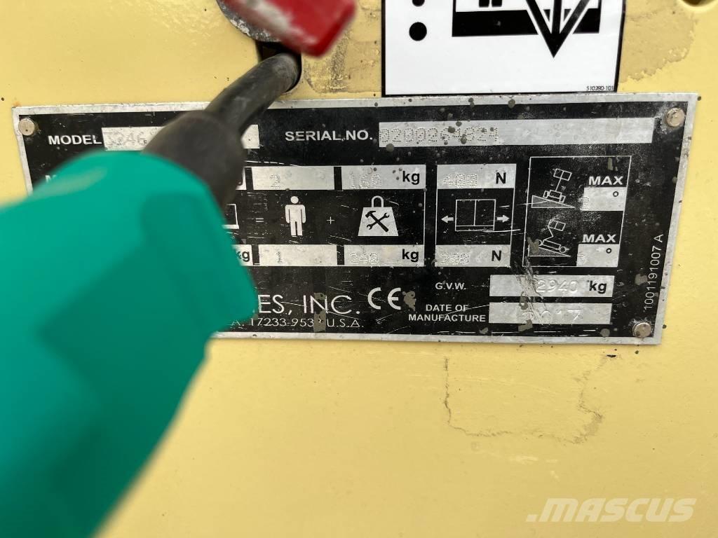 JLG 3246 ES Saksilavat