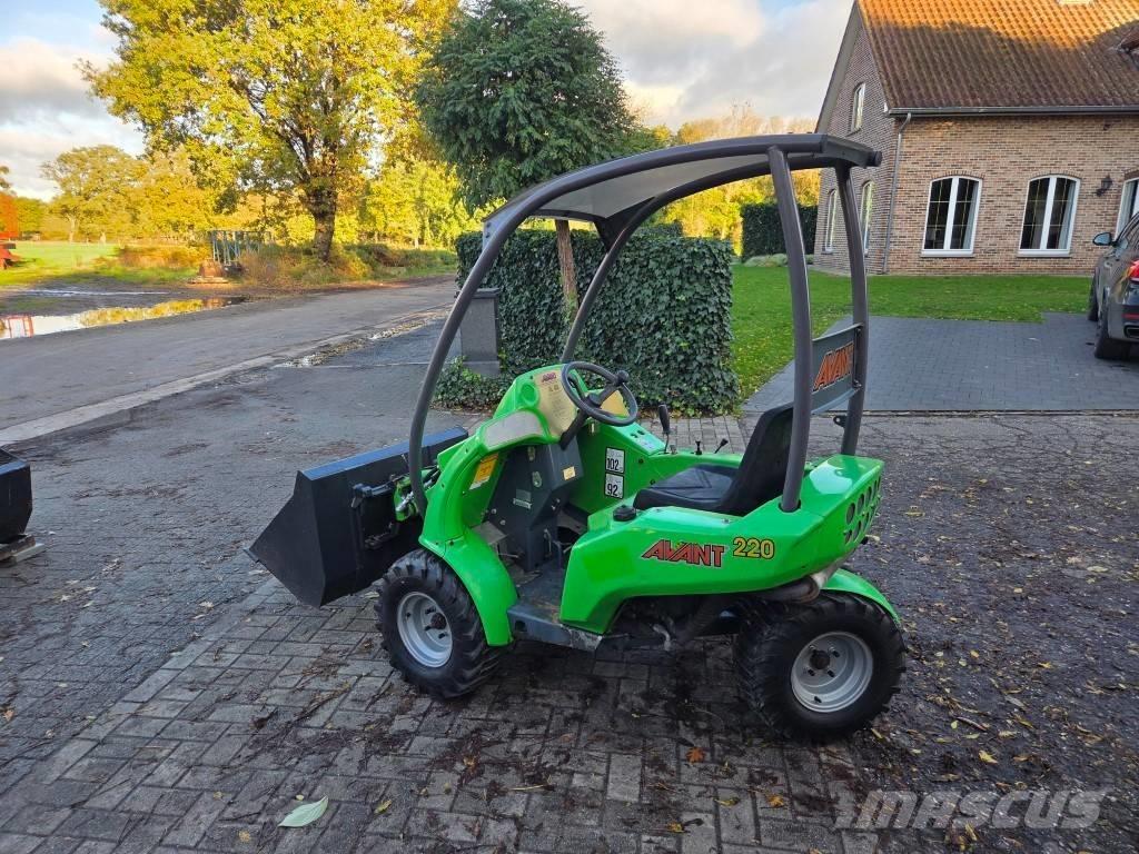 Avant 220 Yleiskuormaajat