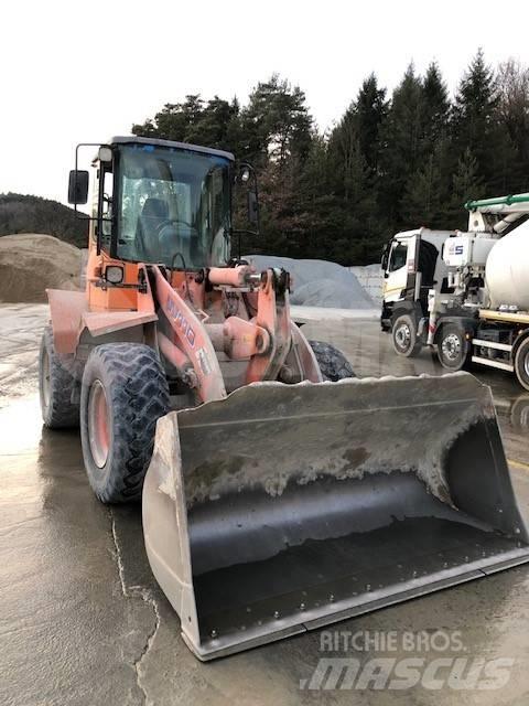 Fiat-Kobelco W110 Pyöräkuormaajat