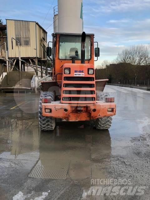 Fiat-Kobelco W110 Pyöräkuormaajat