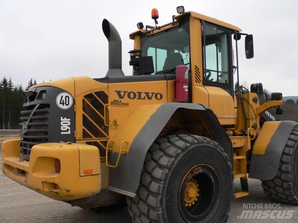 Volvo L 90 F Pyöräkuormaajat