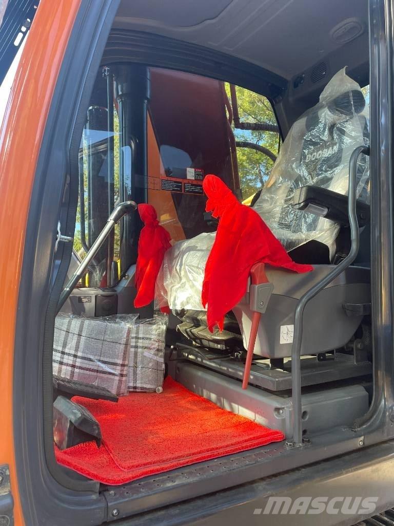 Doosan DX 225 LC Midikaivukoneet 7t - 12t