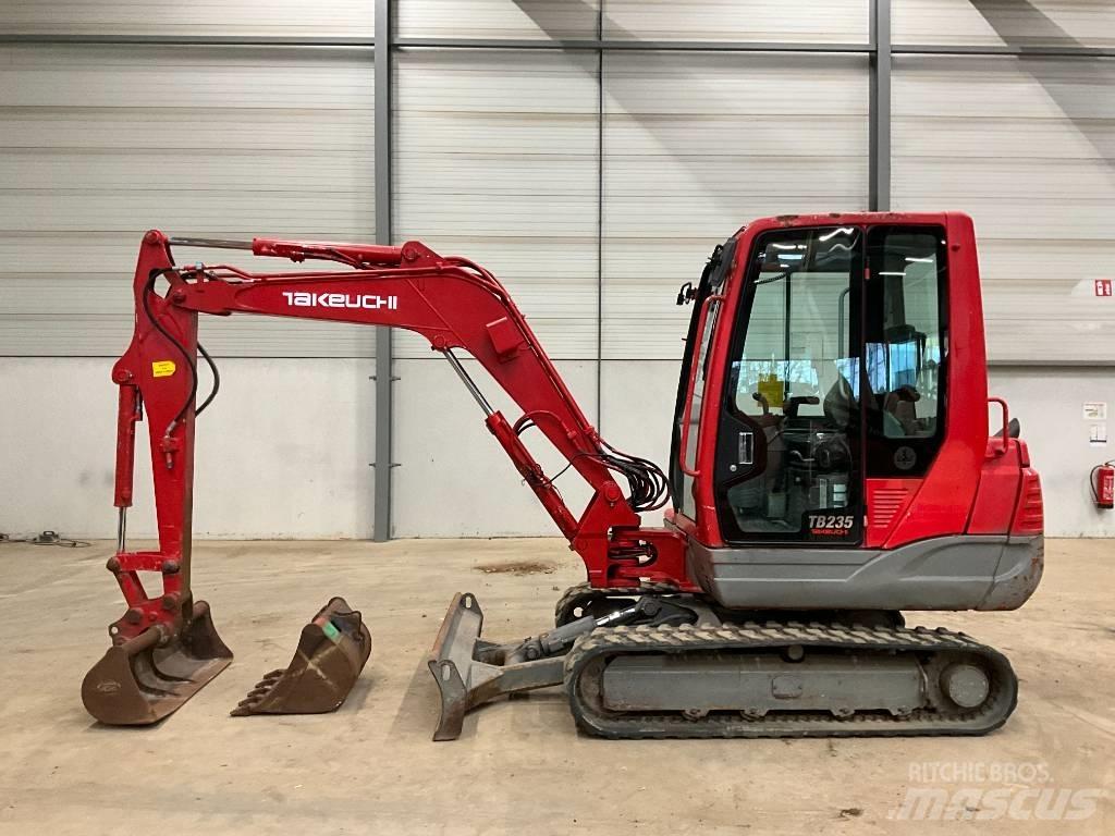 Takeuchi TB 235 Minikaivukoneet < 7t