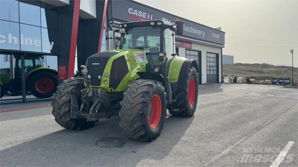 CLAAS Axion 820 Traktorit