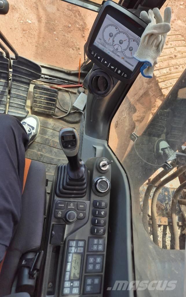 Doosan DX 300 LC-5 Telakaivukoneet