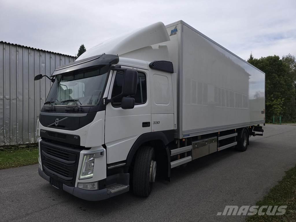 Volvo FM330 4X2 Umpikorikuorma-autot