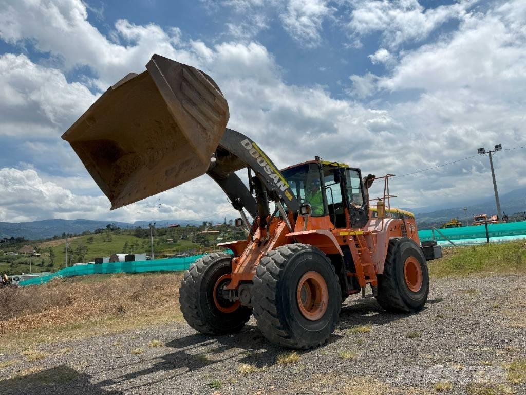 Doosan DL420A Pyöräkuormaajat