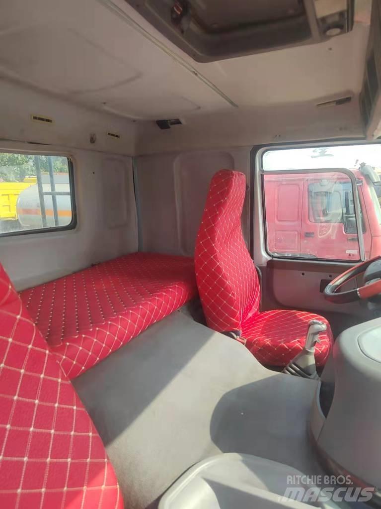 Howo 375 8X4 Nosturiautot