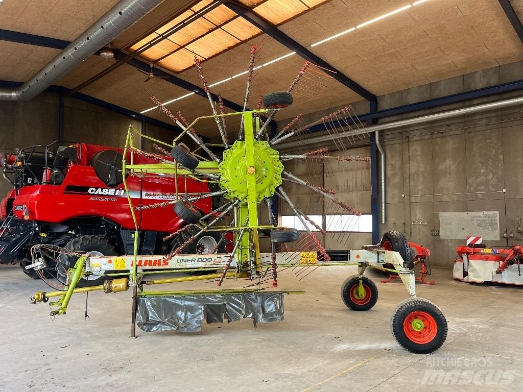 CLAAS Liner 880 L Pöyhimet ja haravat