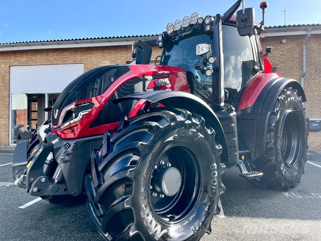 Valtra T235 S Traktorit