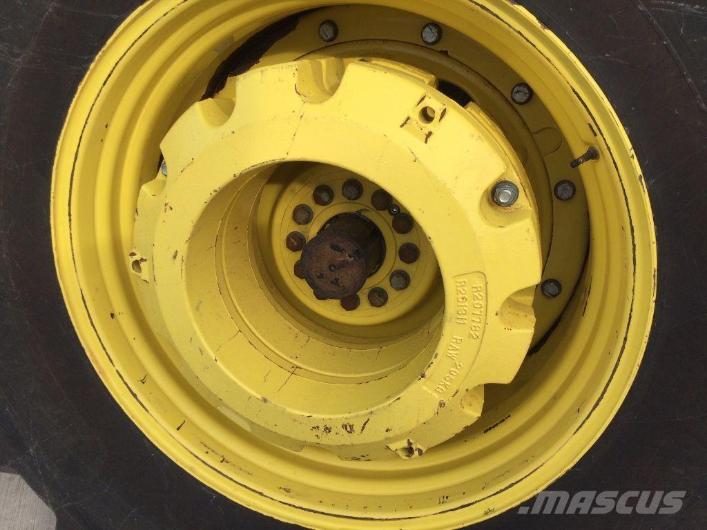 John Deere 7270R Traktorit