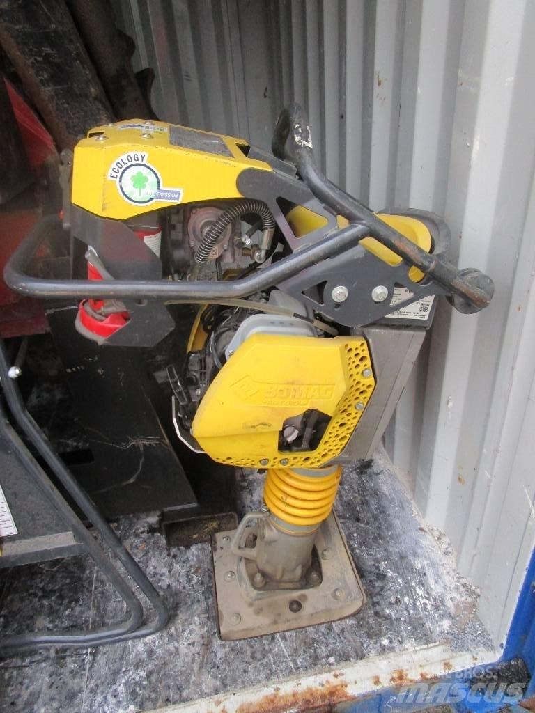 Bomag BT 60 G  65 Tärylevyt