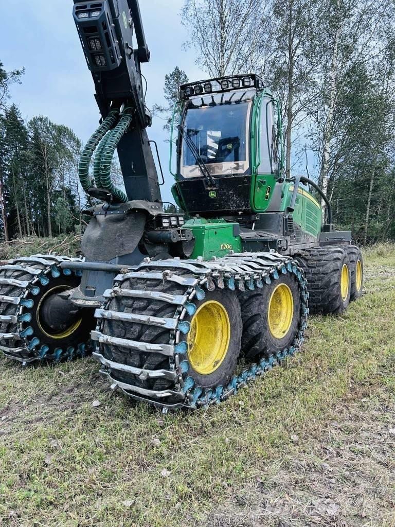 John Deere 1170G 8W Harvesterit