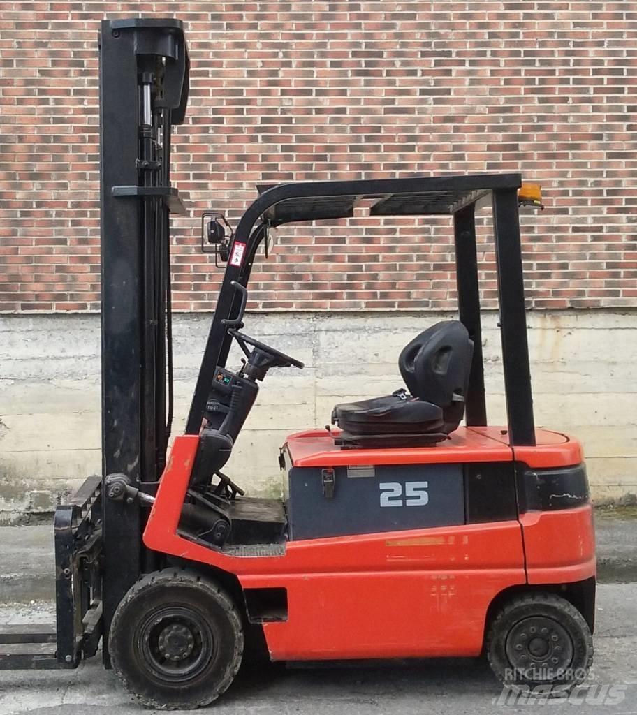 Toyota FBMF25 Sähkötrukit