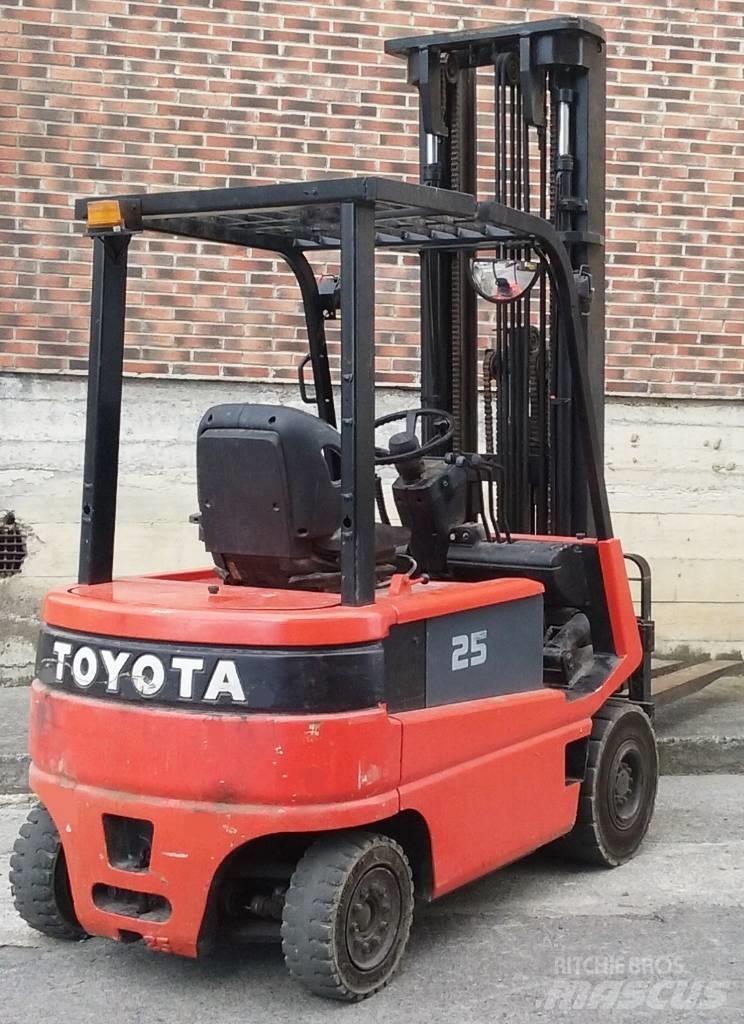 Toyota FBMF25 Sähkötrukit