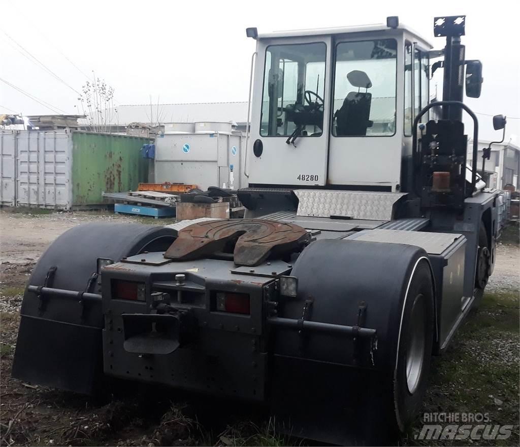  R332-4x4 Terminaalitraktorit