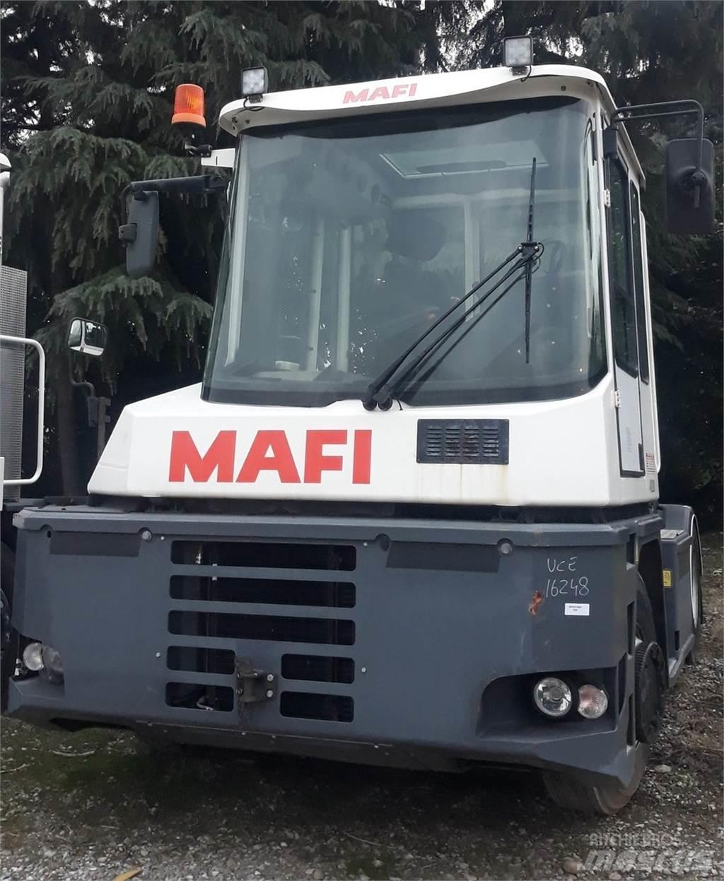  R332-4x4 Terminaalitraktorit