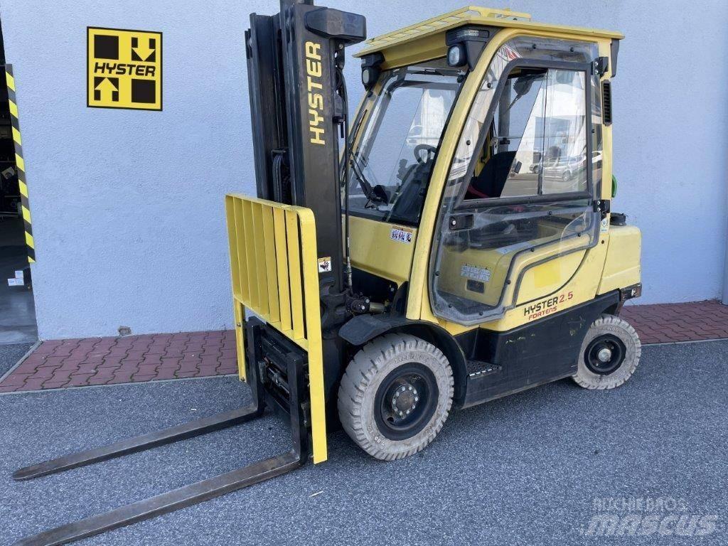 Hyster H2.5FT Nestekaasutrukit