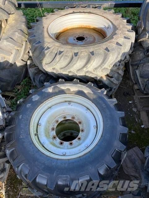  Misc 14.9R28 & 18.4R38 Renkaat ja vanteet