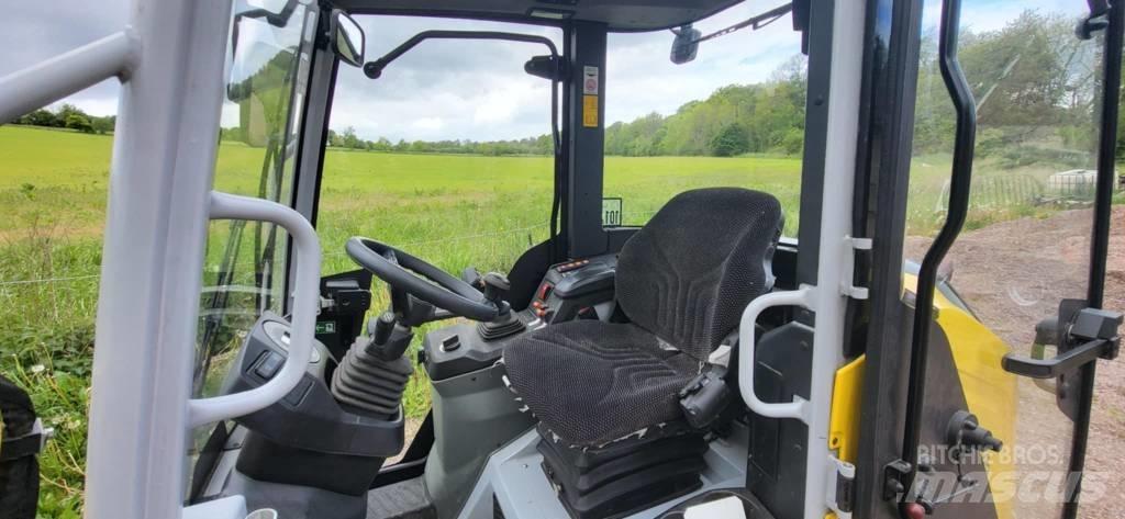 Wacker Neuson WL 28 Liukuohjatut kuormaajat
