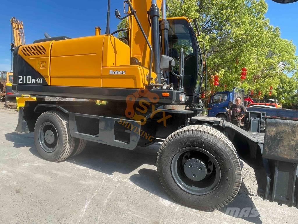 Hyundai R210W Pyöräkaivukoneet
