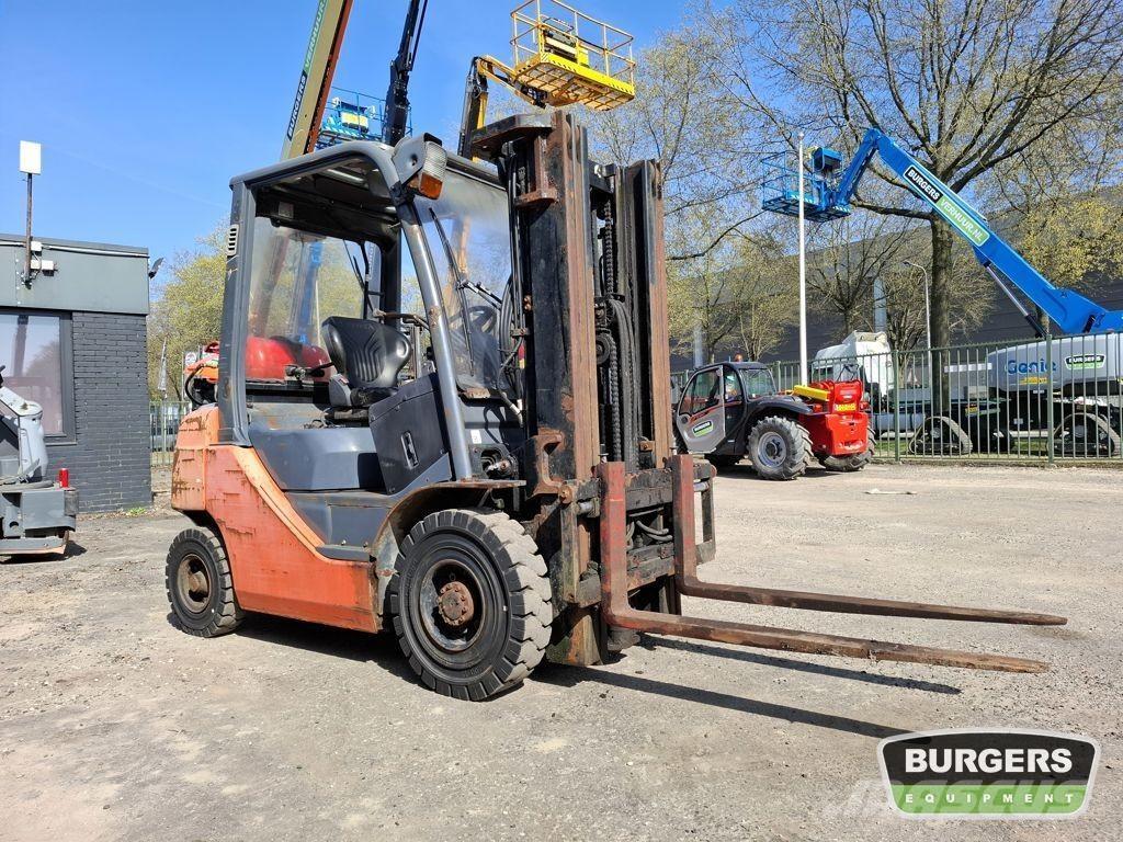 Toyota 02-8FGF20 Nestekaasutrukit