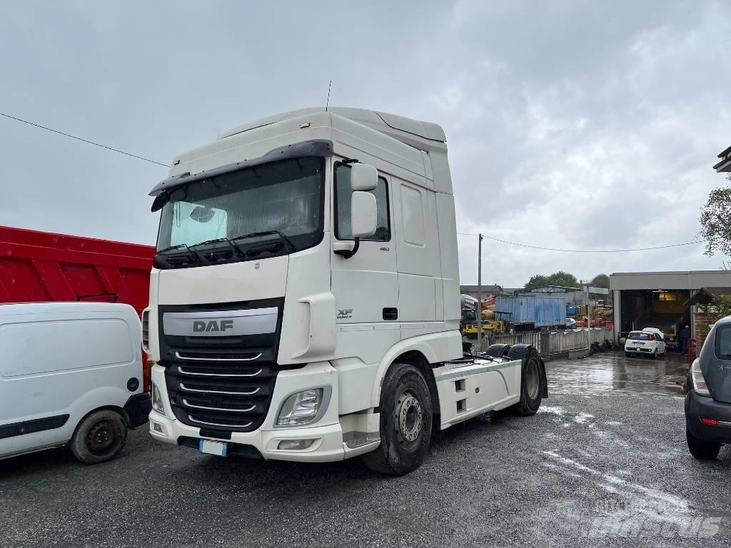 DAF XF 460 FT Vetopöytäautot