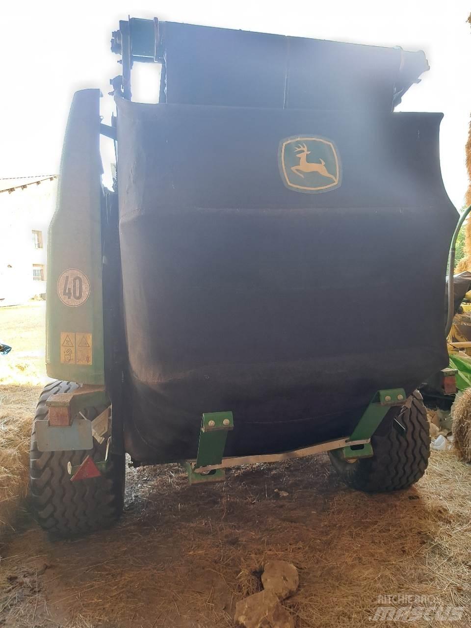 John Deere 990 Pyöröpaalaimet