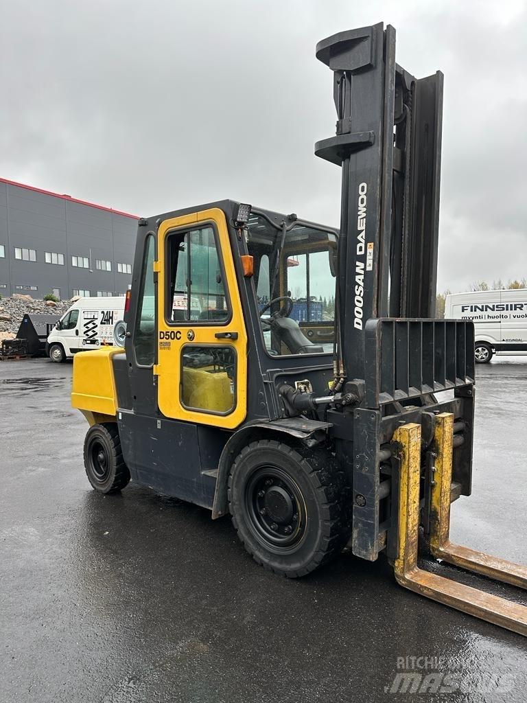 Doosan Daewoo D50-C2 Dieseltrukit